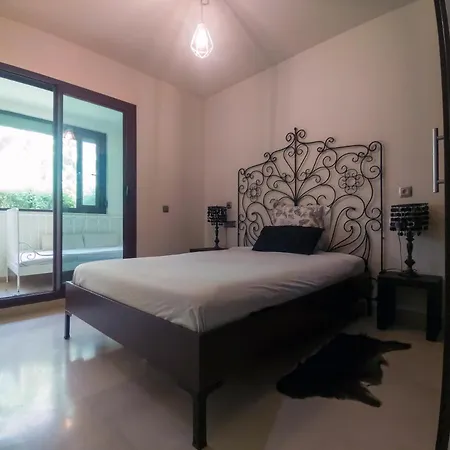 Designer Ground-floor La Medina De Banus, *